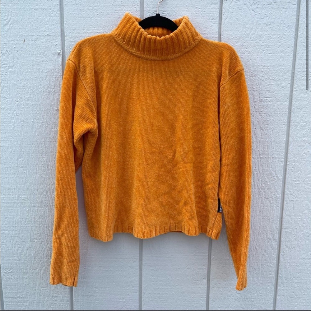 Yellow Obermeyer sweater